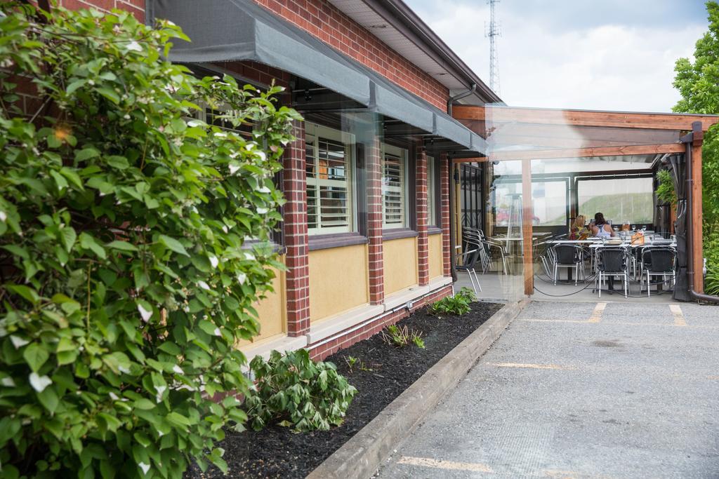 Hotel-Resto-Bar Le Journel Saint-Joseph-de-Beauce Exterior photo