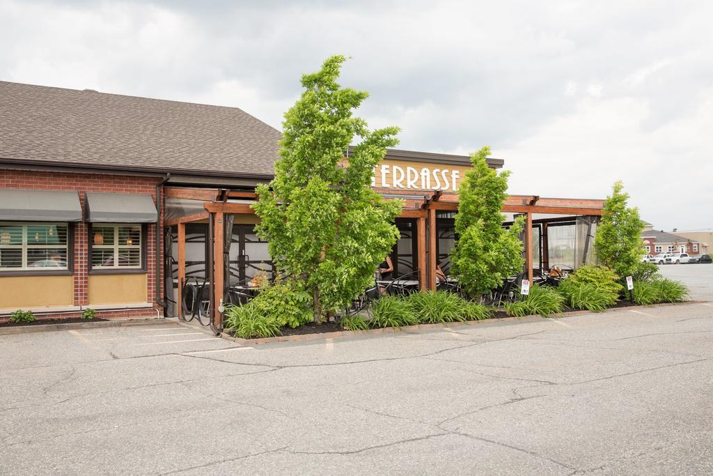 Hotel-Resto-Bar Le Journel Saint-Joseph-de-Beauce Exterior photo