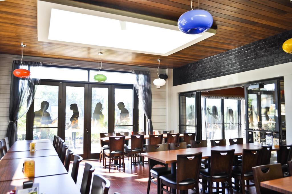 Hotel-Resto-Bar Le Journel Saint-Joseph-de-Beauce Exterior photo